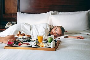 Hilton Luxor Resort & Spa