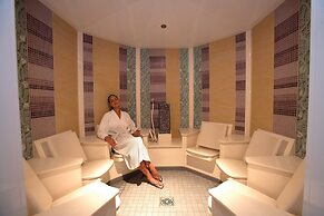 Hilton Luxor Resort & Spa