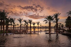 Hilton Luxor Resort & Spa