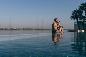 Hilton Luxor Resort & Spa