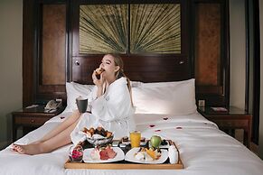 Hilton Luxor Resort & Spa