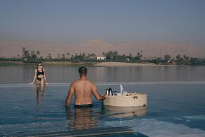 Hilton Luxor Resort & Spa