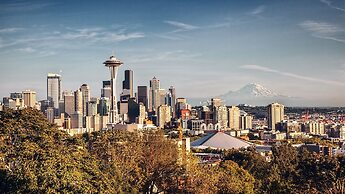 Skybridge Seattle Airport Hotel