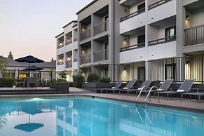 Courtyard by Marriott Bakersfield