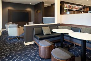 Courtyard by Marriott Bakersfield