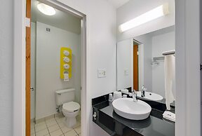 Motel 6 Virginia Beach, VA