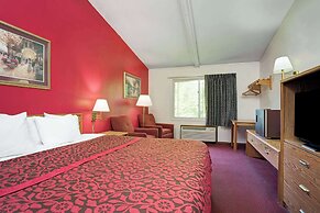 Travelodge by Wyndham Red Wing