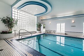 Quality Inn & Suites Garden of the Gulf