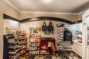 Quality Inn & Suites Garden of the Gulf