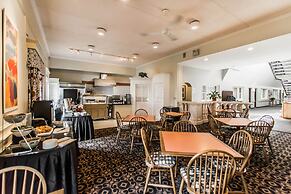 Quality Inn & Suites Garden of the Gulf