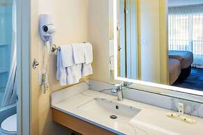 Quality Inn & Suites Garden of the Gulf