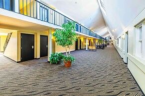 Quality Inn & Suites Garden of the Gulf