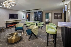 DoubleTree by Hilton Laredo