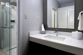 Courtyard by Marriott Lincroft Red Bank