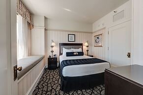 Gaslamp Plaza Suites