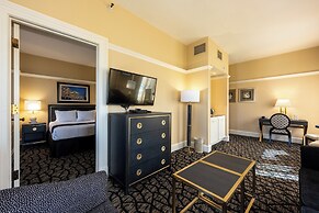Gaslamp Plaza Suites