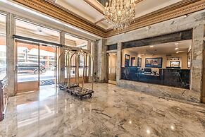 Gaslamp Plaza Suites