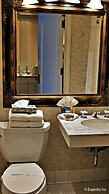 Gaslamp Plaza Suites