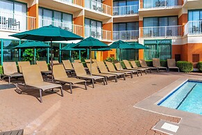 Holiday Inn & Suites Virginia Beach North Beach by IHG