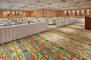 Holiday Inn & Suites Virginia Beach North Beach by IHG