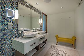 Radisson Blu Hotel, Kuwait