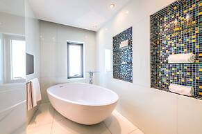 Radisson Blu Hotel, Kuwait