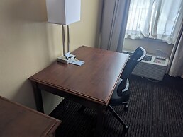 Days Inn by Wyndham Fargo