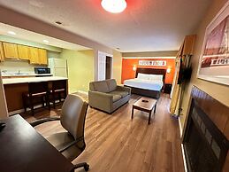 Hawthorn Extended Stay by Wyndham Wichita