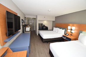 Country Inn & Suites by Radisson, Coon Rapids, MN