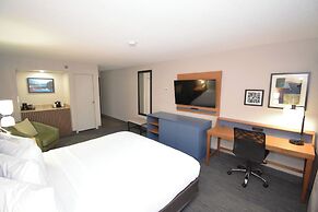 Country Inn & Suites by Radisson, Coon Rapids, MN