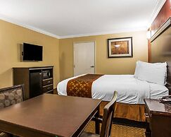 Rodeway Inn & Suites Corona