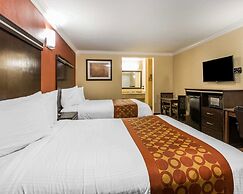 Rodeway Inn & Suites Corona