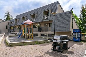 Tunnel Mountain Resort