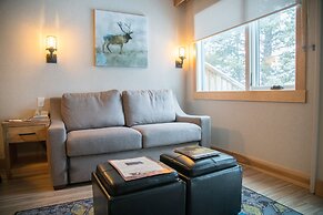 Tunnel Mountain Resort