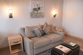 Tunnel Mountain Resort