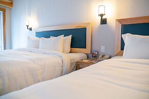 Tunnel Mountain Resort