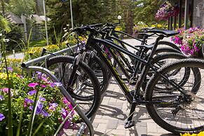 Tunnel Mountain Resort