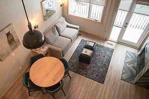 Tunnel Mountain Resort