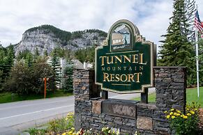 Tunnel Mountain Resort