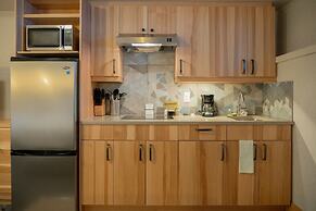 Tunnel Mountain Resort