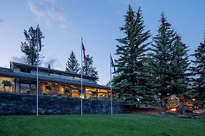 Tunnel Mountain Resort