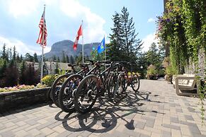 Tunnel Mountain Resort