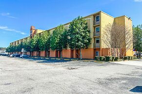 Jackson Hotel & Convention Center