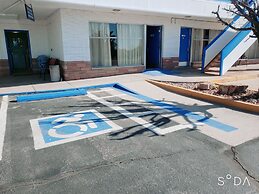 Motel 6 Canon City, CO