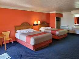 Motel 6 Canon City, CO