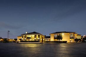 Greenfield Inn and Suites Elizabethtown, KY I65 Exit 94