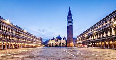 Ambasciatori Hotel Mestre Venice, Tapestry Collection by Hilton