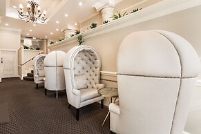 Montecito Inn