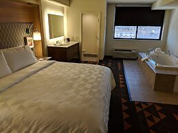 Holiday Inn Champaign, an IHG Hotel