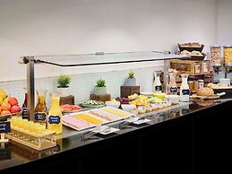 Novotel Toronto North York